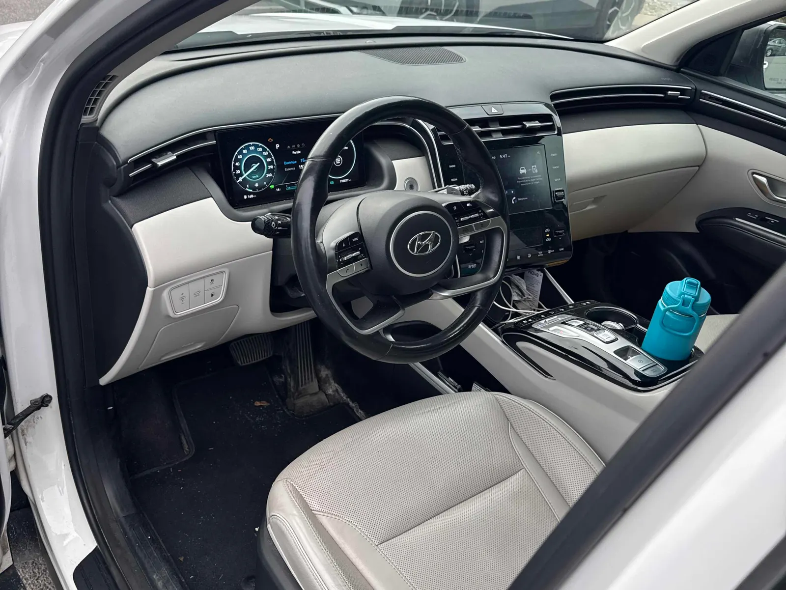 Interior driver side