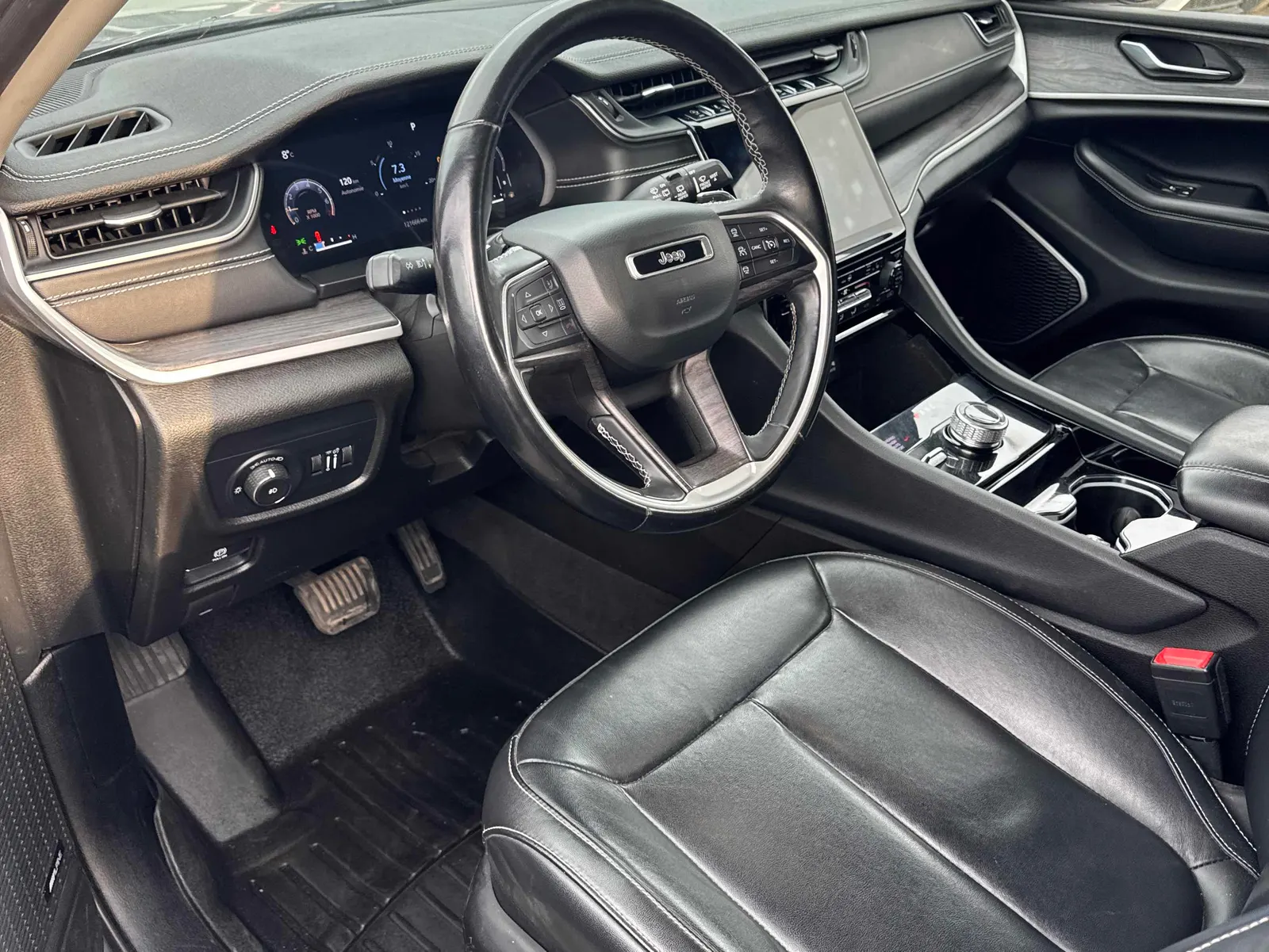 Interior driver side