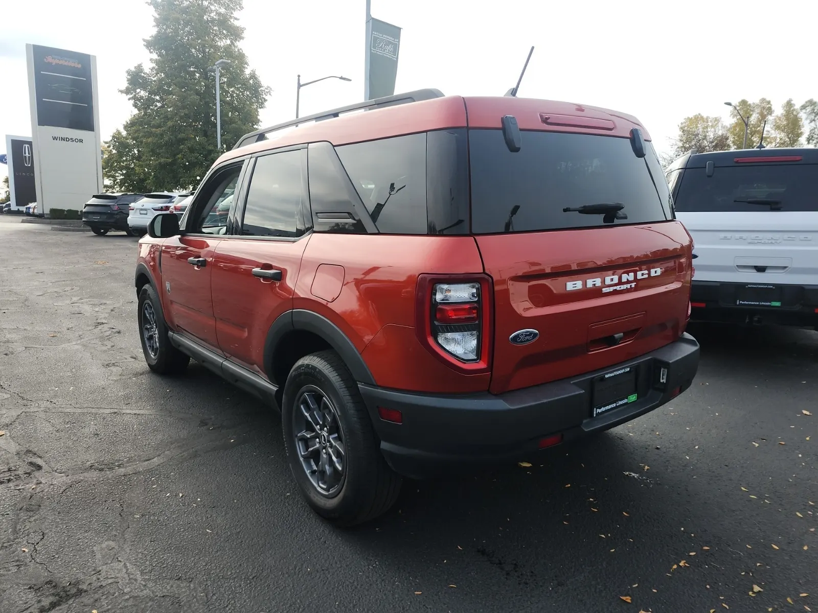 Driver Rear 3/4 Photo