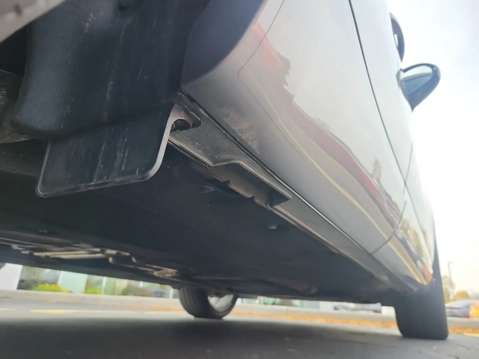 Undercarriage - Passenger Photo