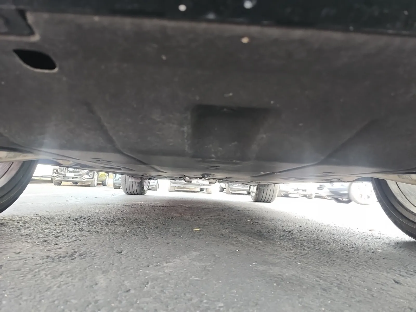 Undercarriage - Front Photo