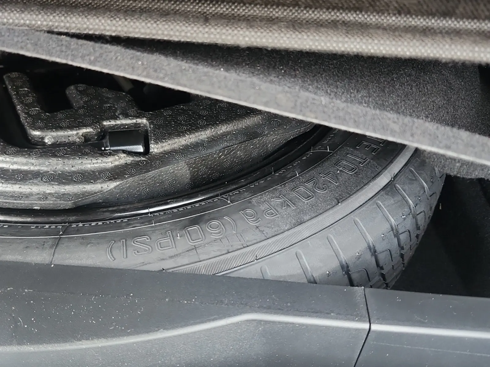 Spare Tire & Wheel Photo