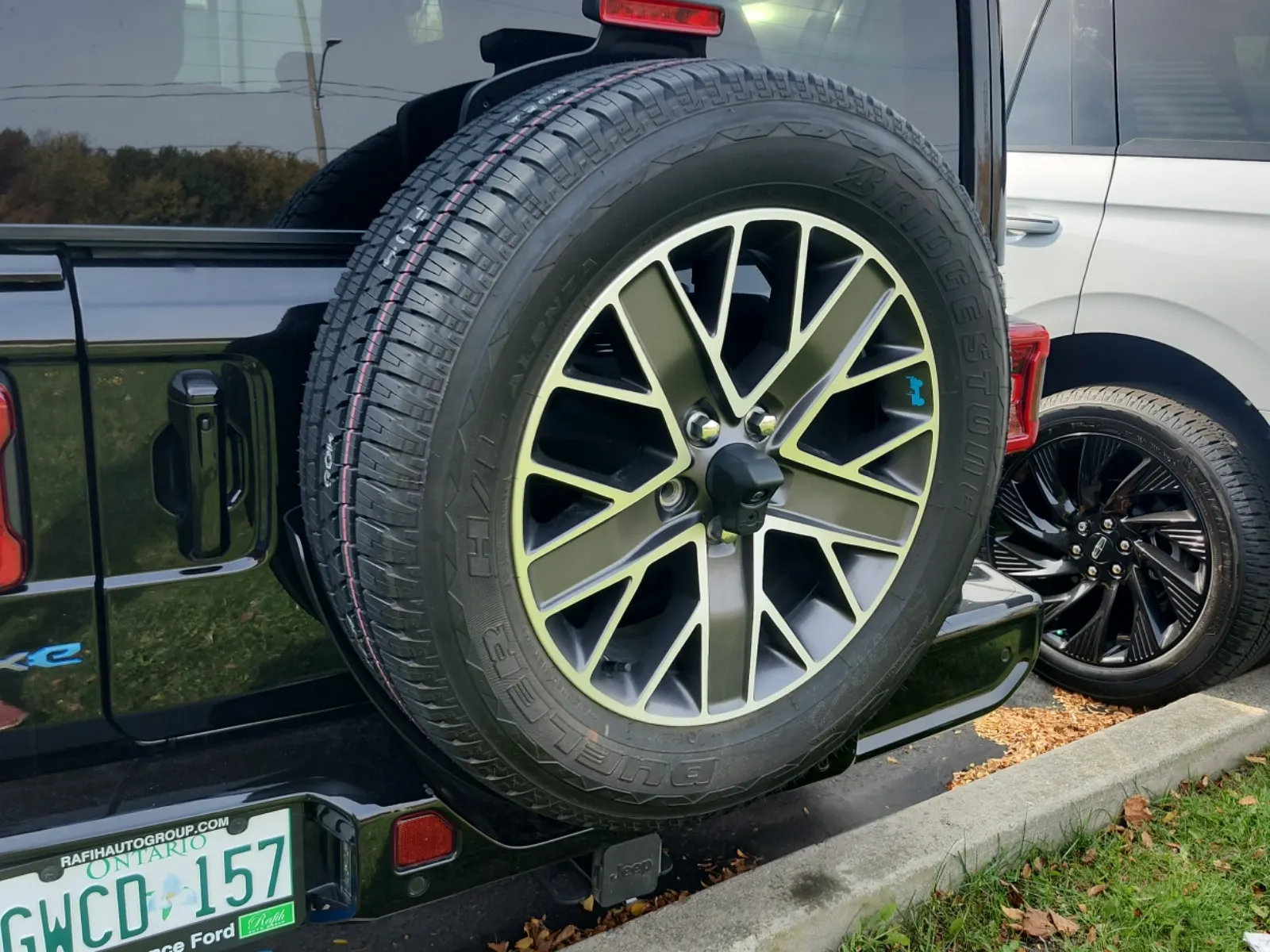 Spare Tire & Wheel Photo