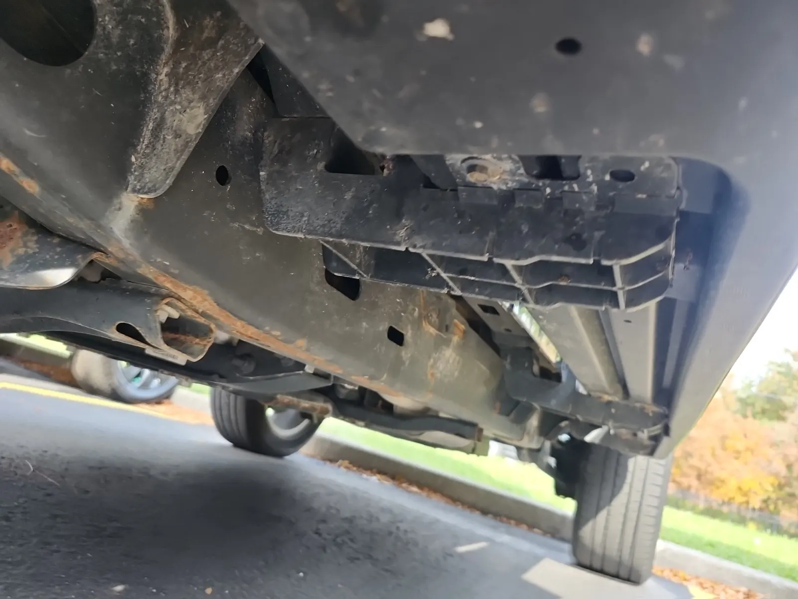 Undercarriage - Driver Photo