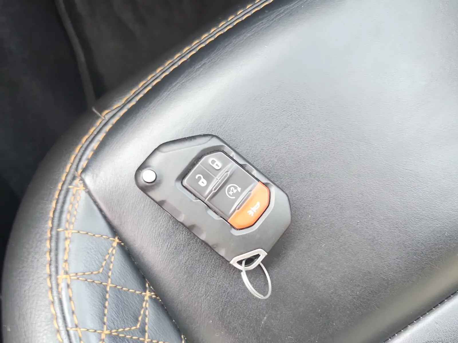 Keys/Fobs/Manual Photo