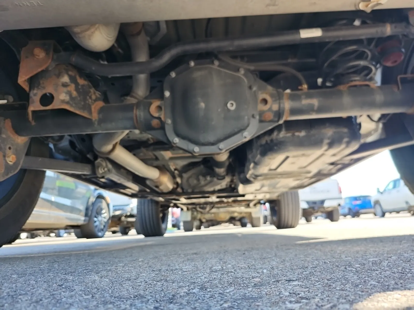 Undercarriage - Rear Photo