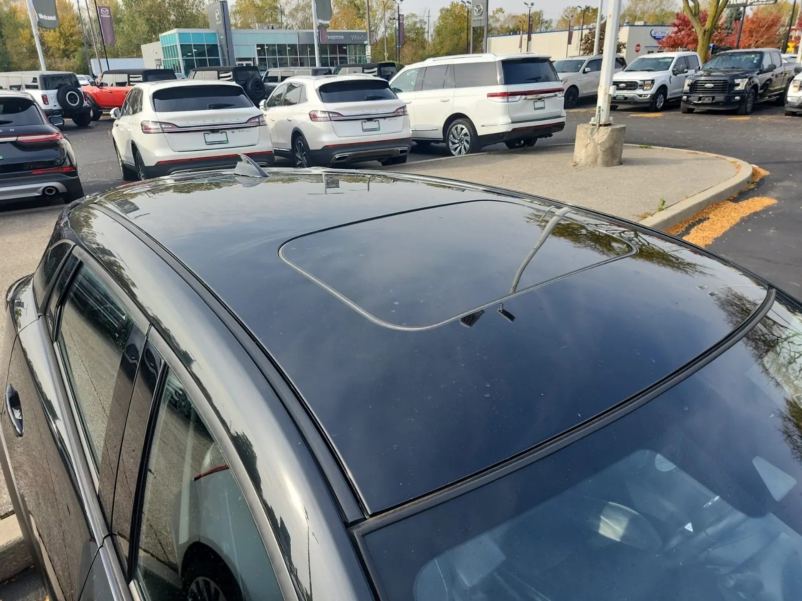 Exterior Roof Photo