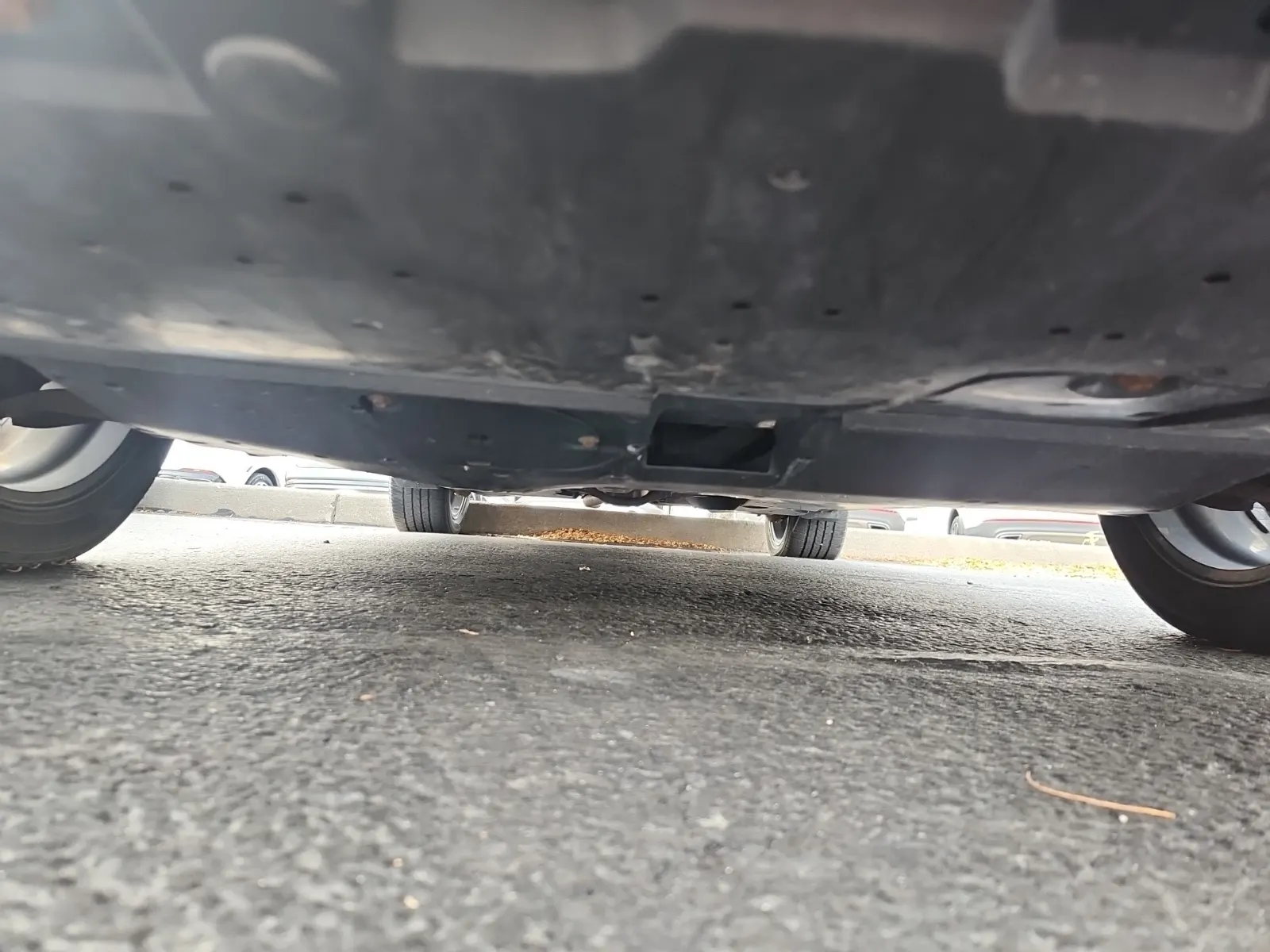 Undercarriage - Front Photo