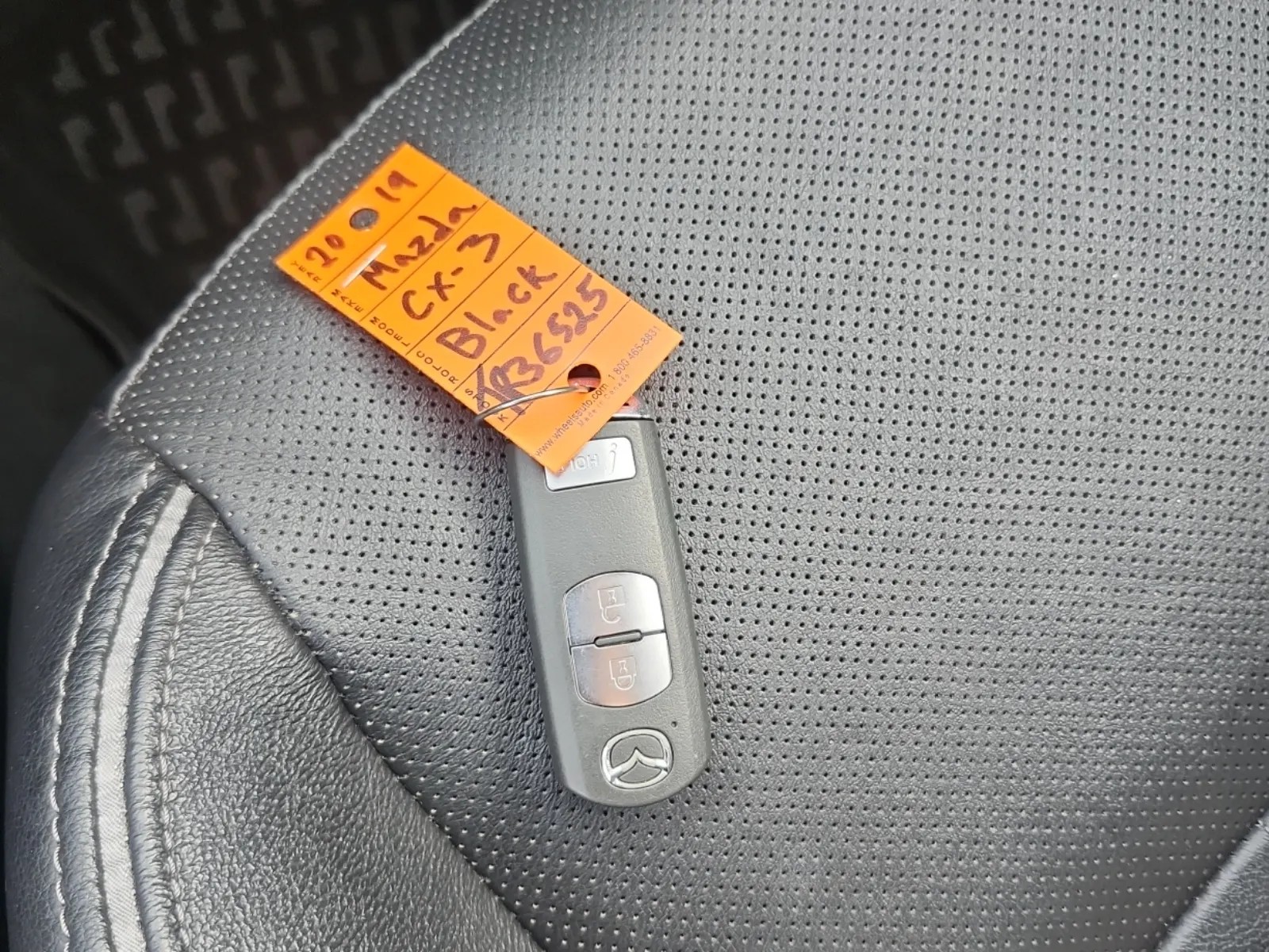 Keys/Fobs/Manual Photo