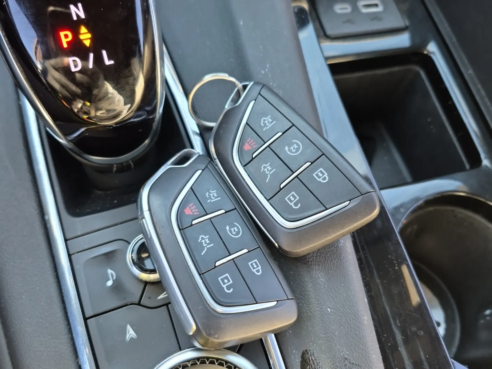 Keys/Fobs/Manual Photo