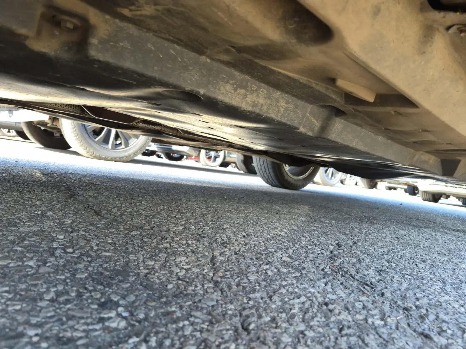 Undercarriage - Driver Photo