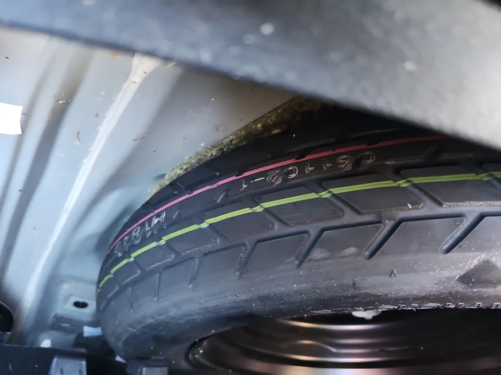 Spare Tire & Wheel Photo