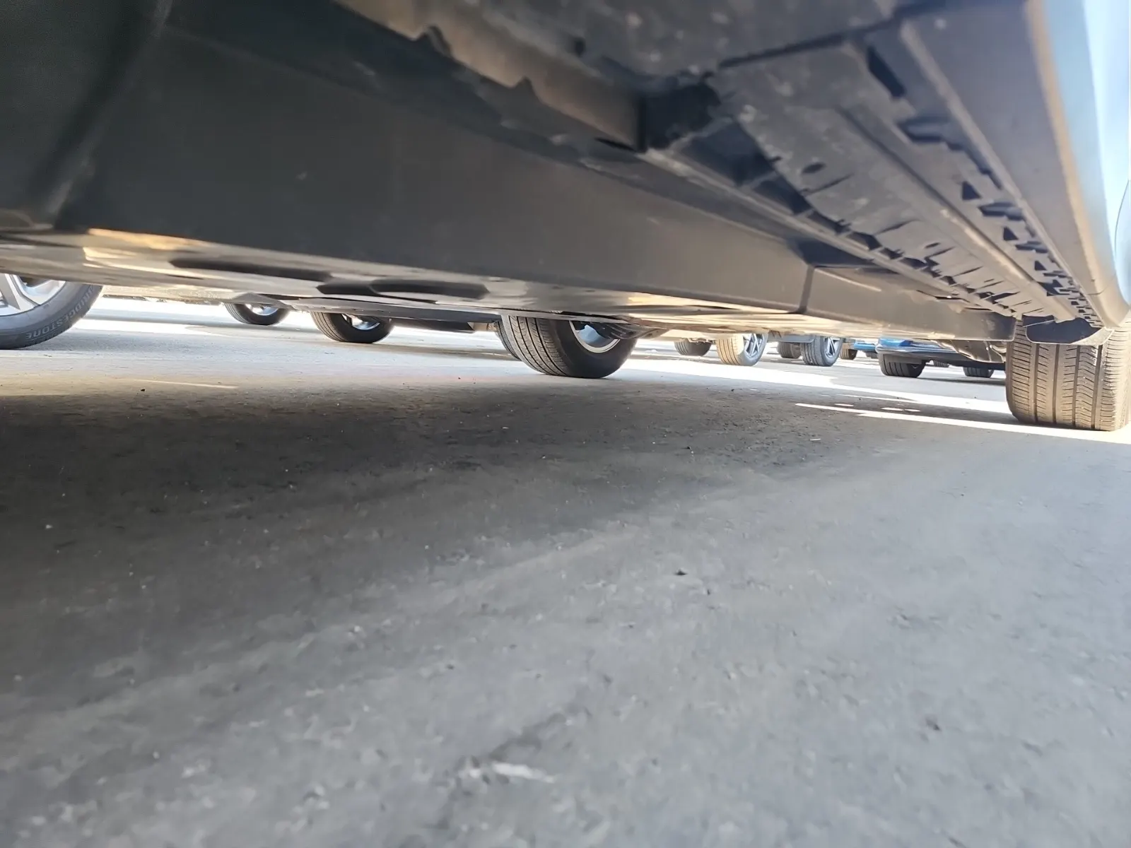 Undercarriage - Driver Photo