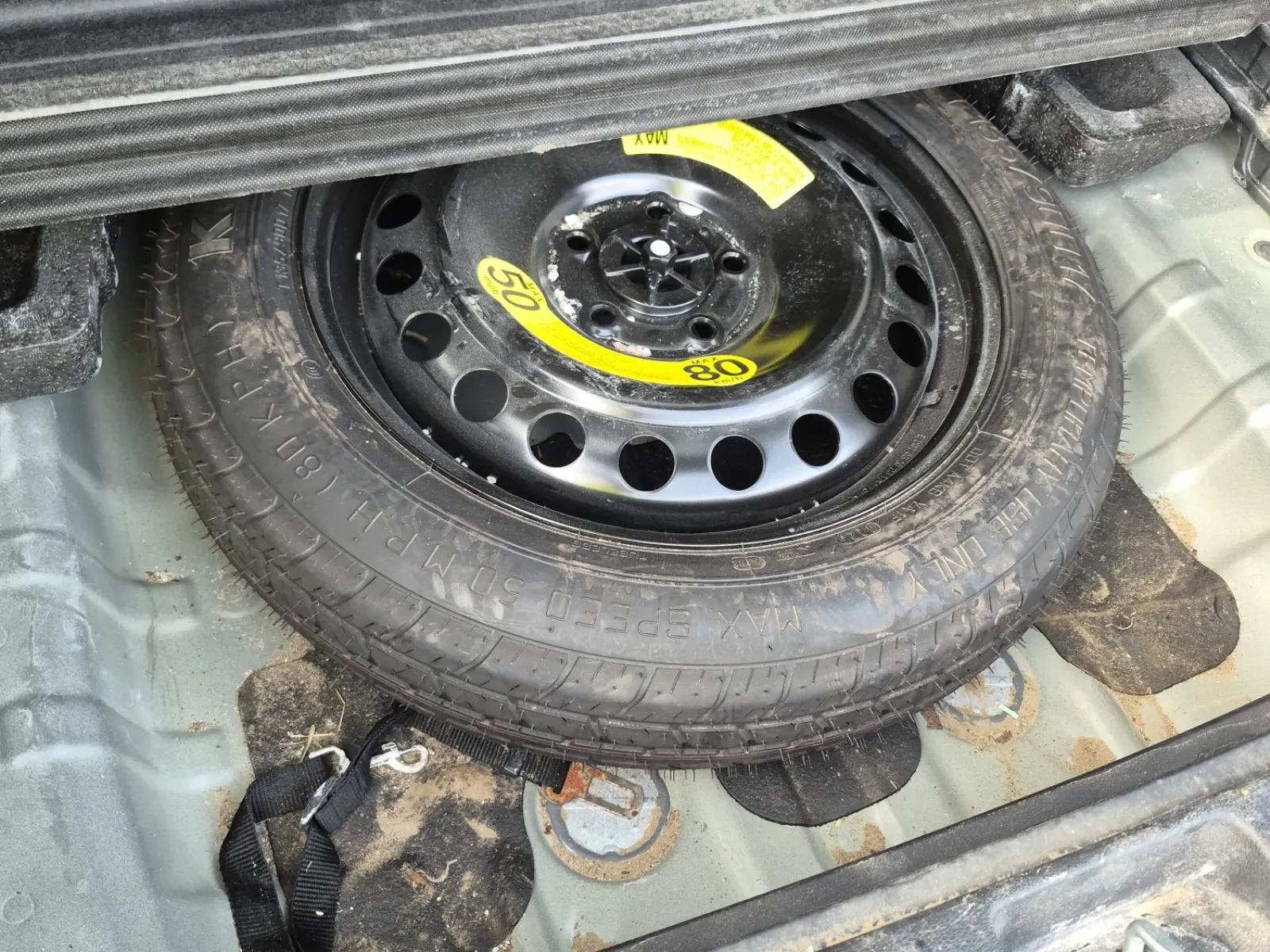 Spare Tire & Wheel Photo