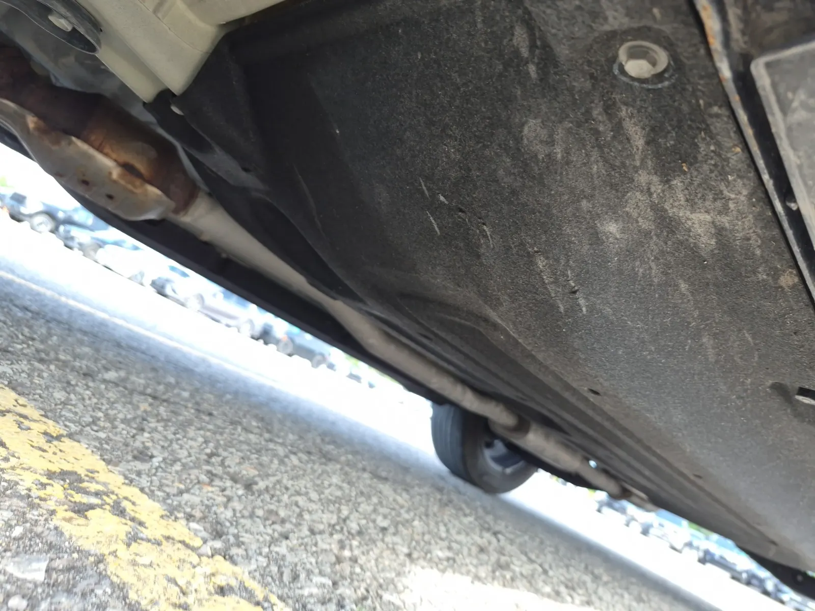 Undercarriage - Driver Photo