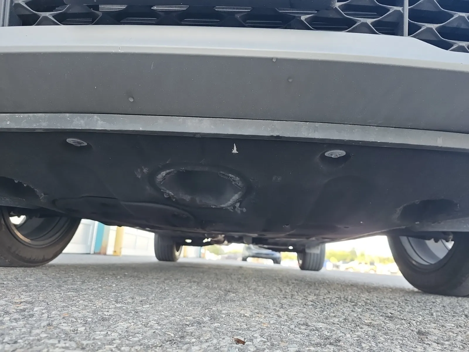 Undercarriage - Front Photo