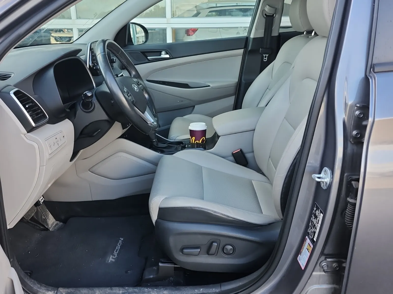 Front Interior Photo