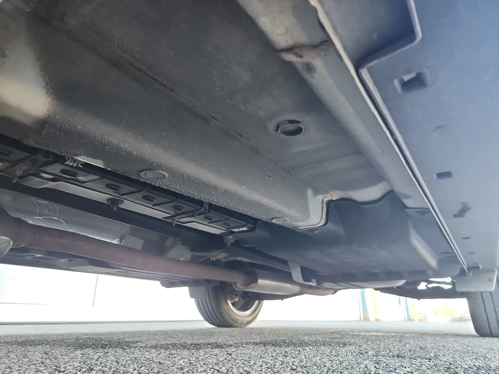 Undercarriage - Driver Photo
