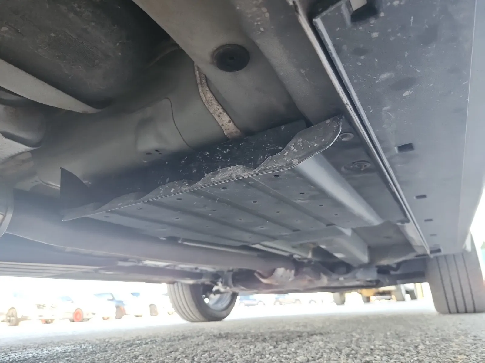 Undercarriage - Passenger Photo