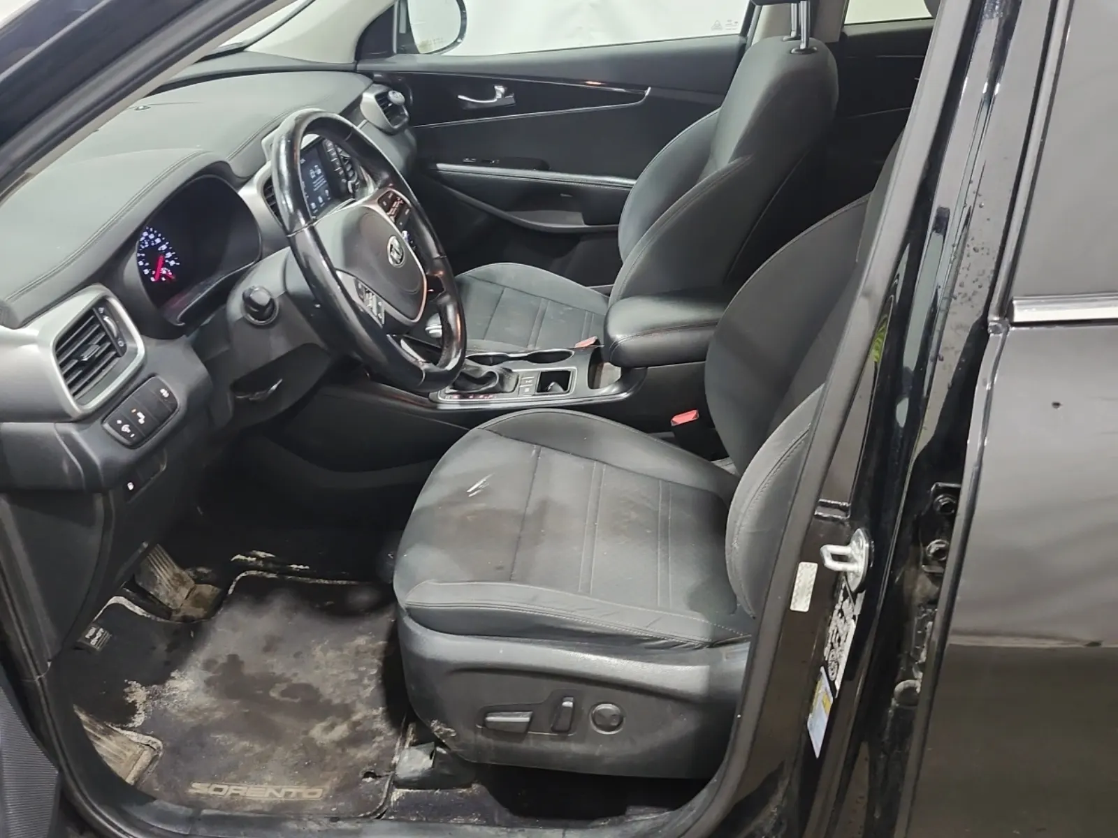 Front Interior Photo