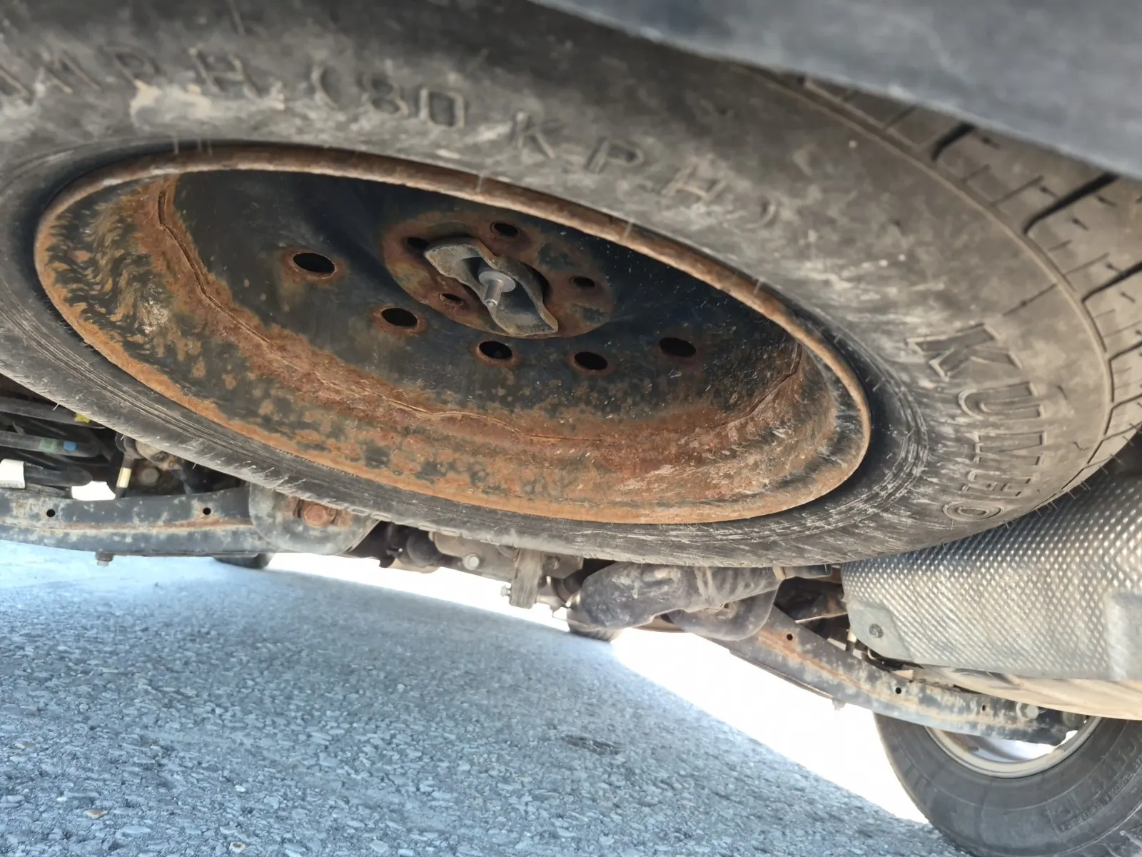 Spare Tire & Wheel Photo
