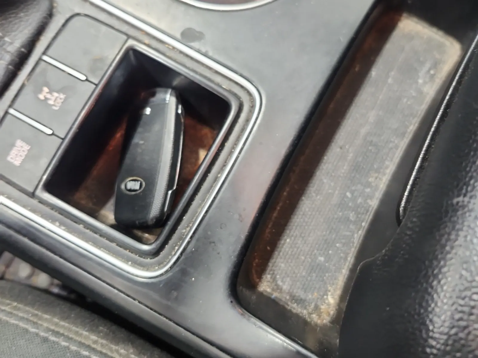 Keys/Fobs/Manual Photo