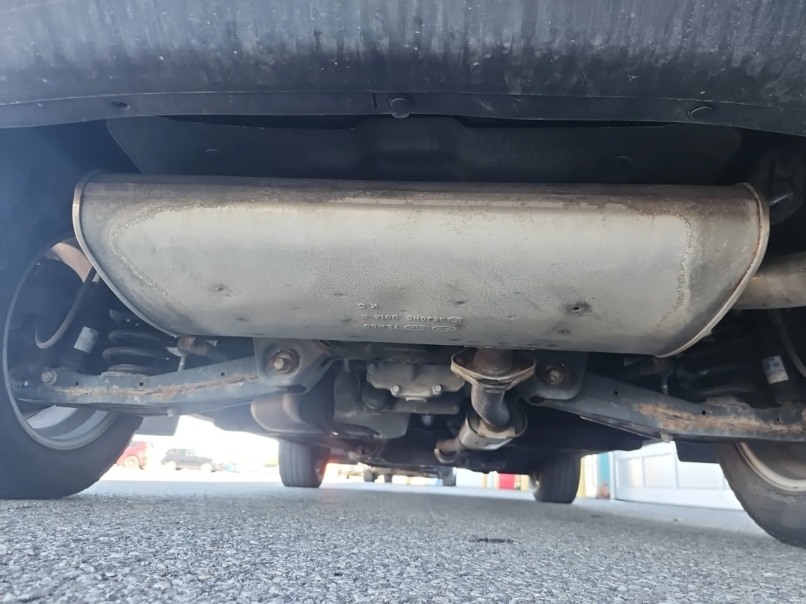 Undercarriage - Rear Photo