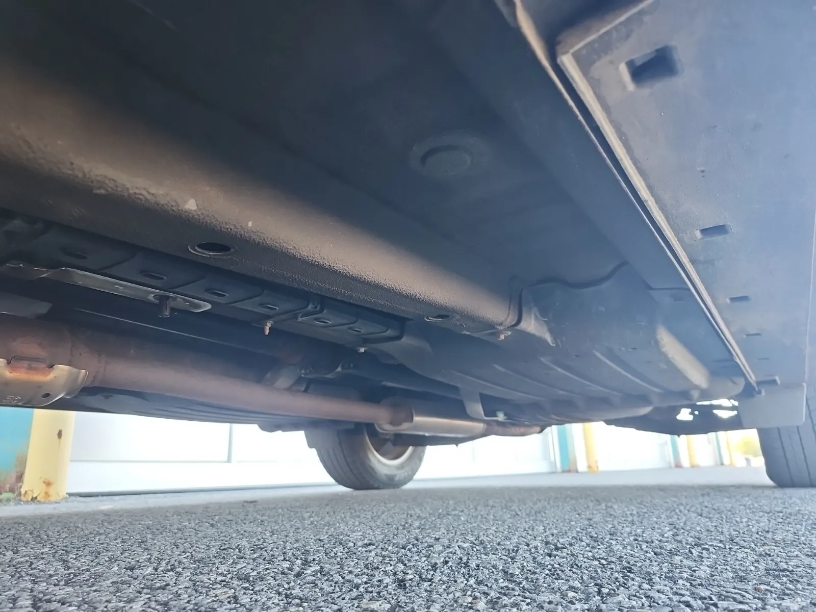 Undercarriage - Driver Photo