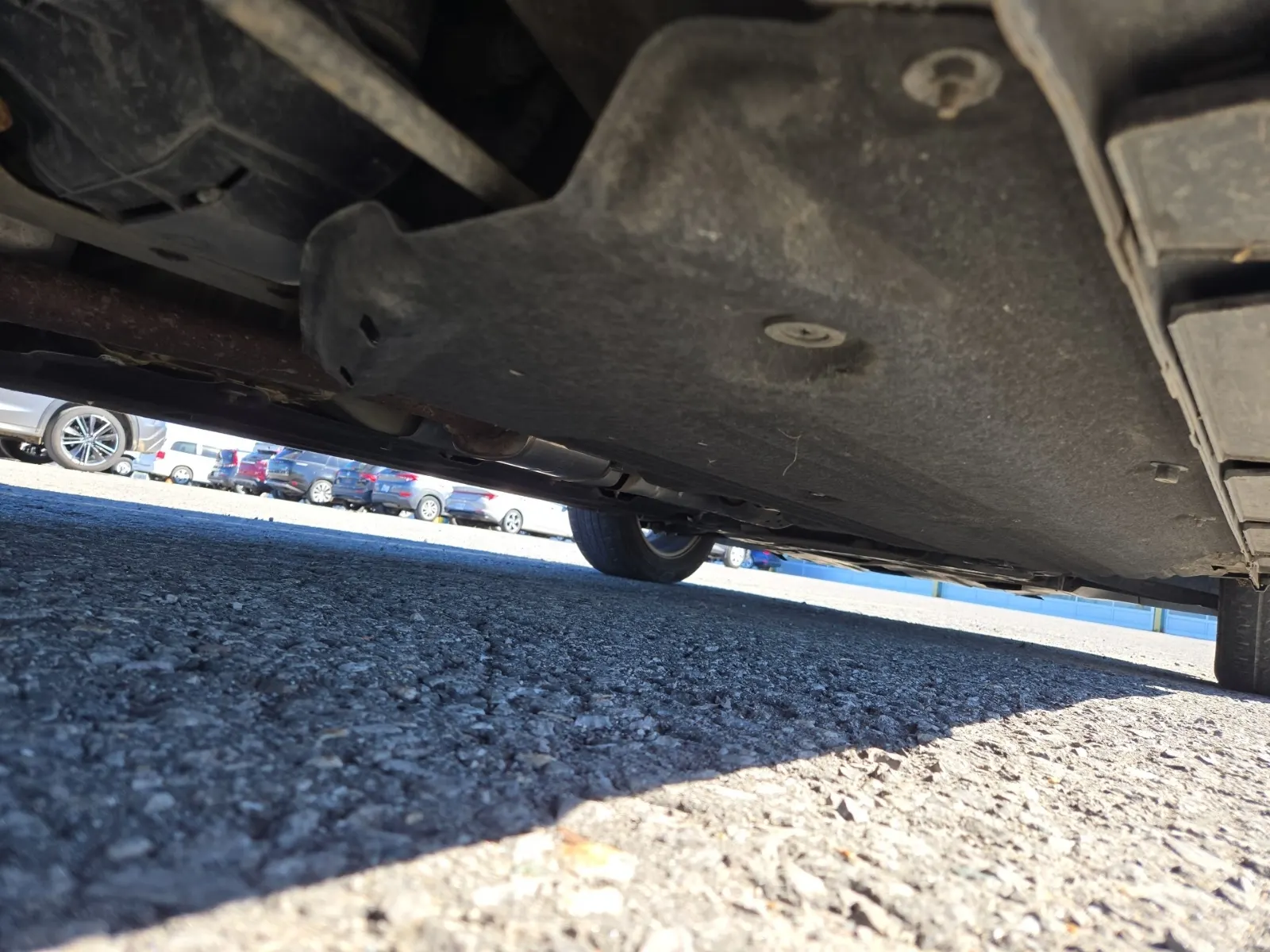 Undercarriage - Passenger Photo