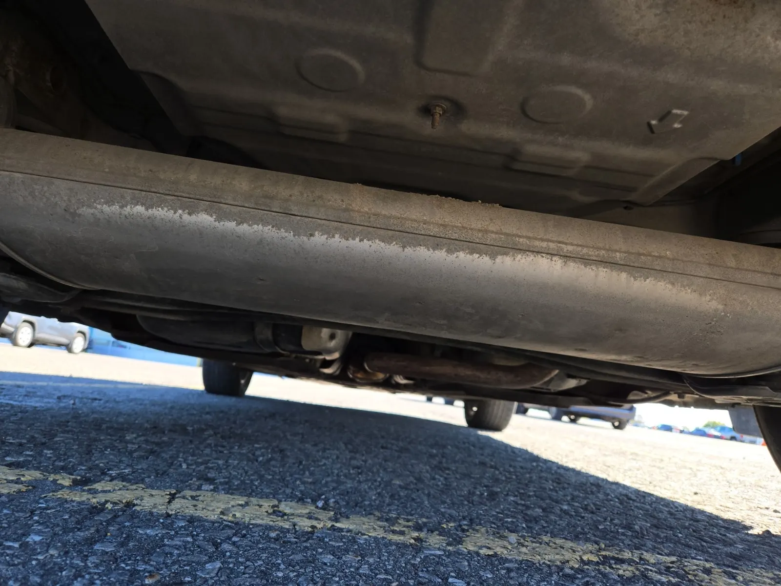 Undercarriage - Rear Photo