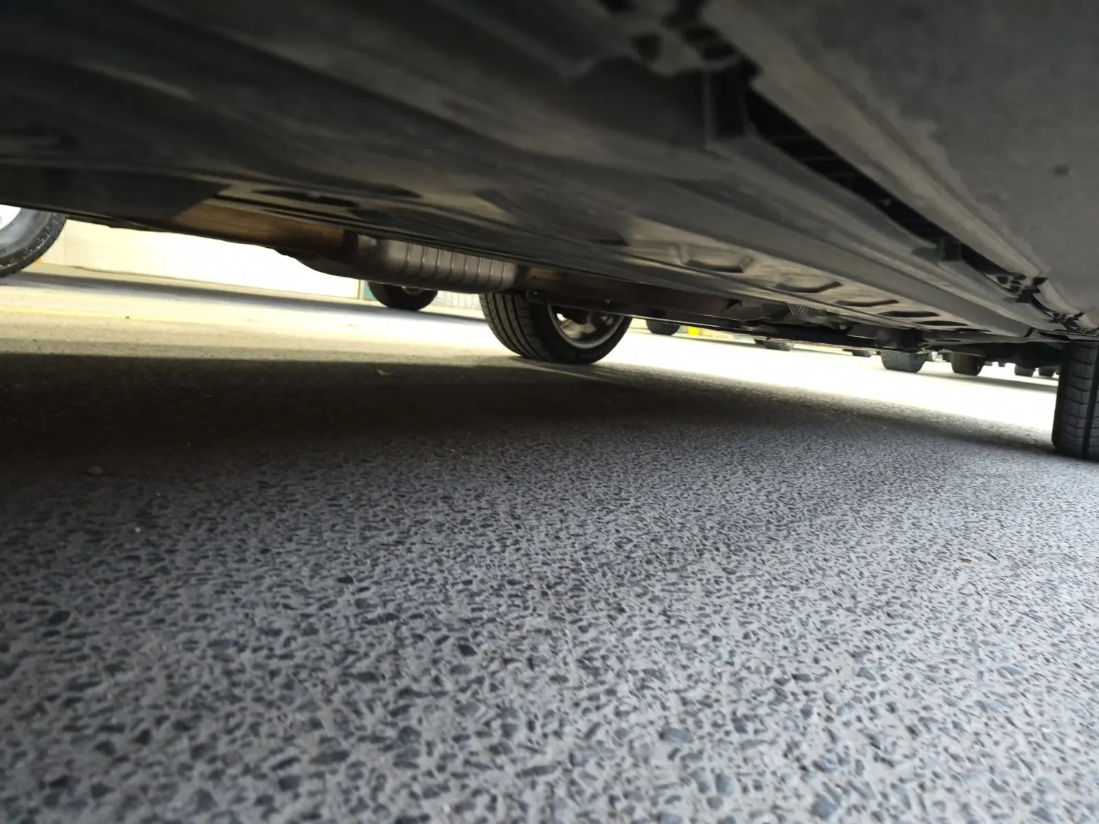 Undercarriage - Passenger Photo