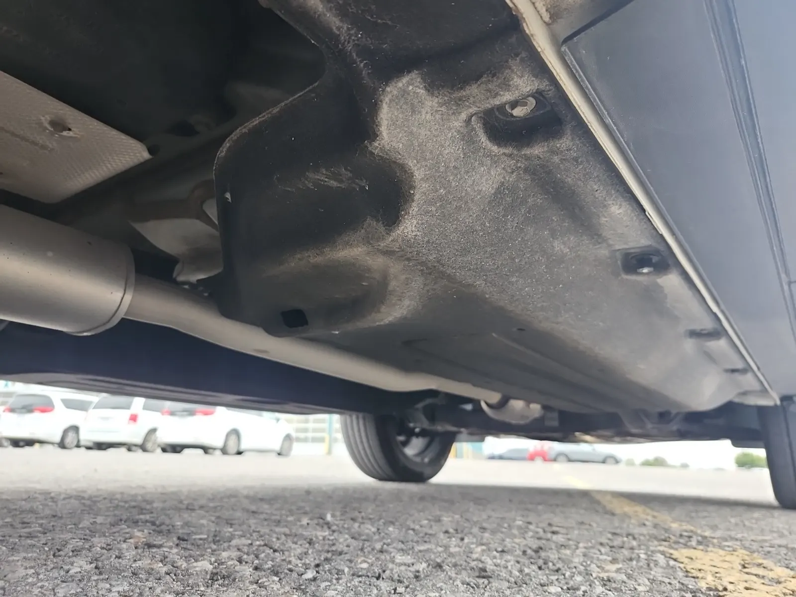 Undercarriage - Passenger Photo