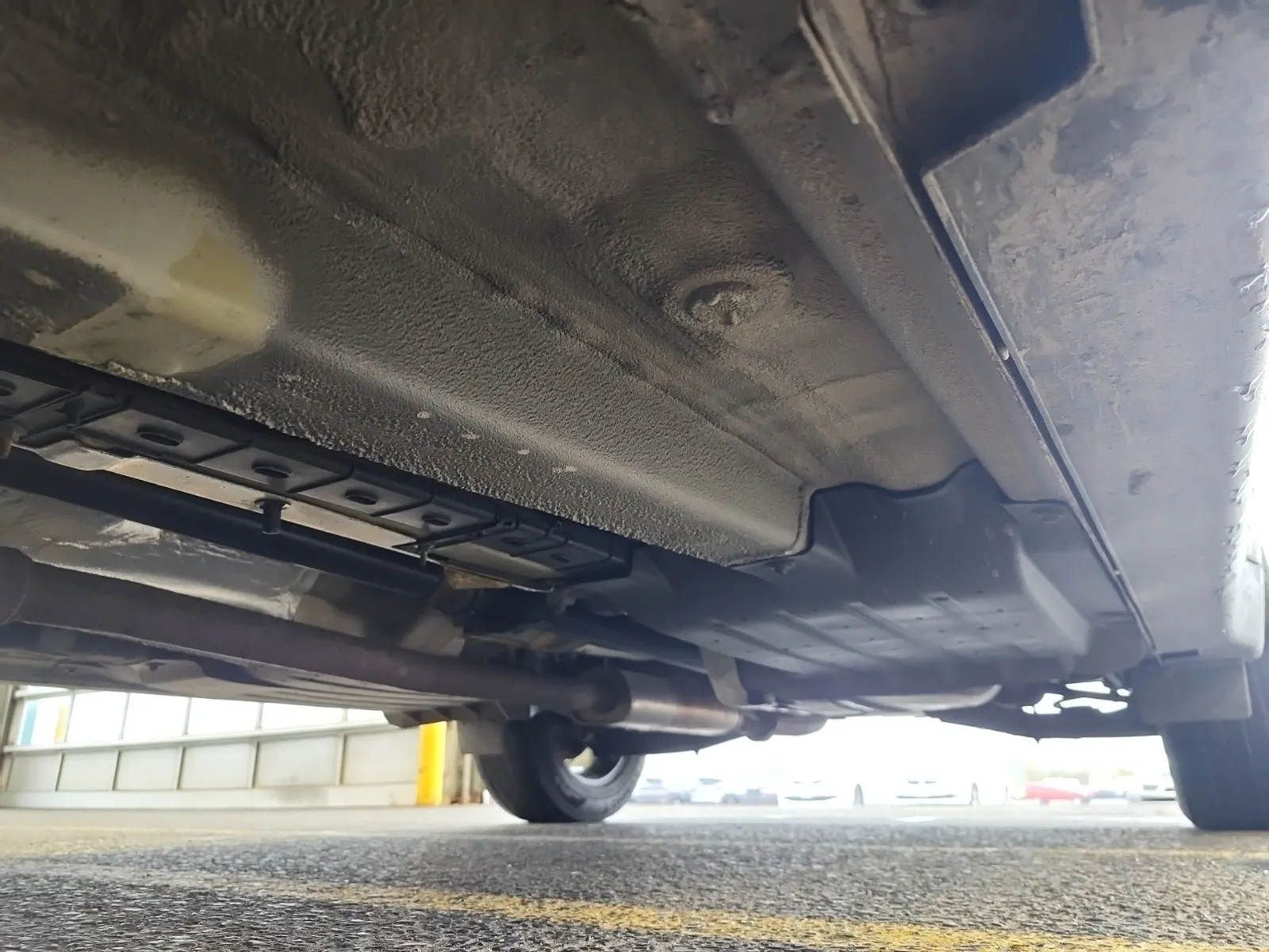 Undercarriage - Driver Photo