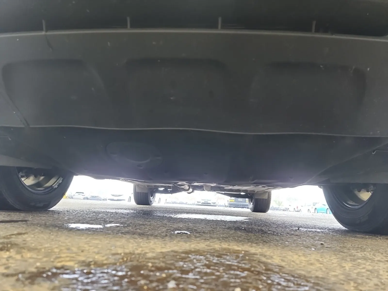Undercarriage - Front Photo