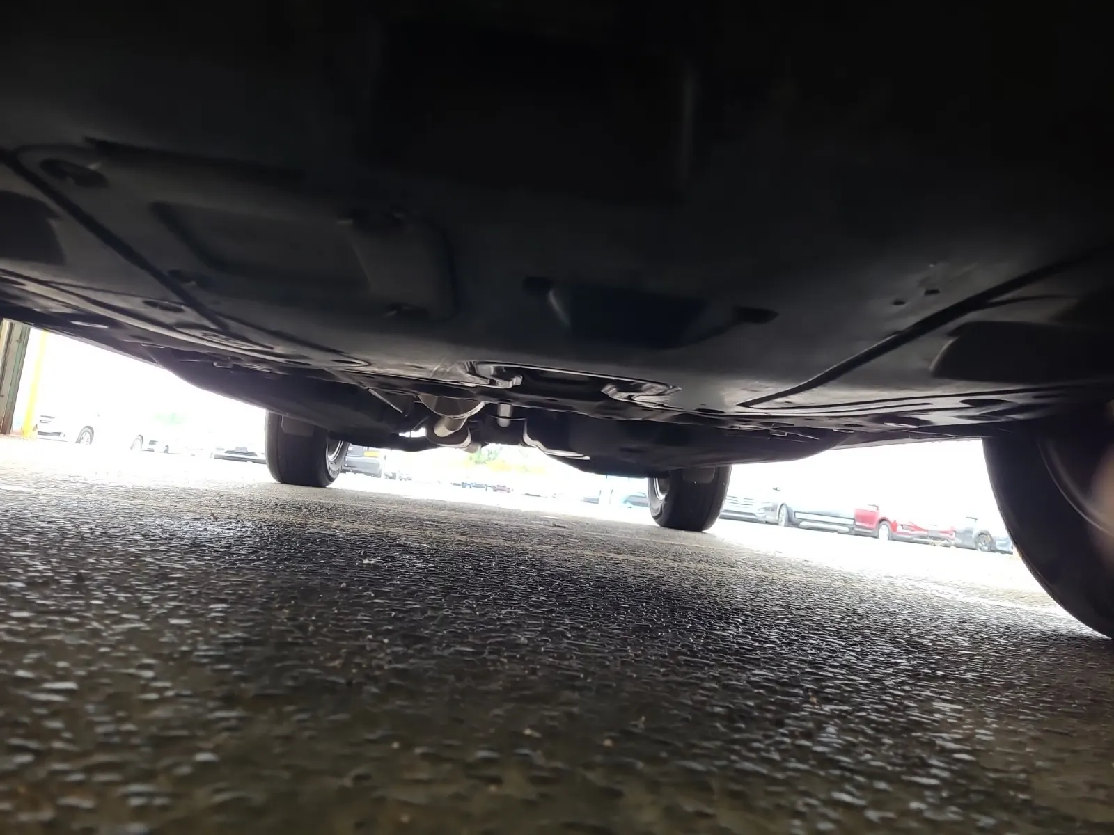 Undercarriage - Front Photo