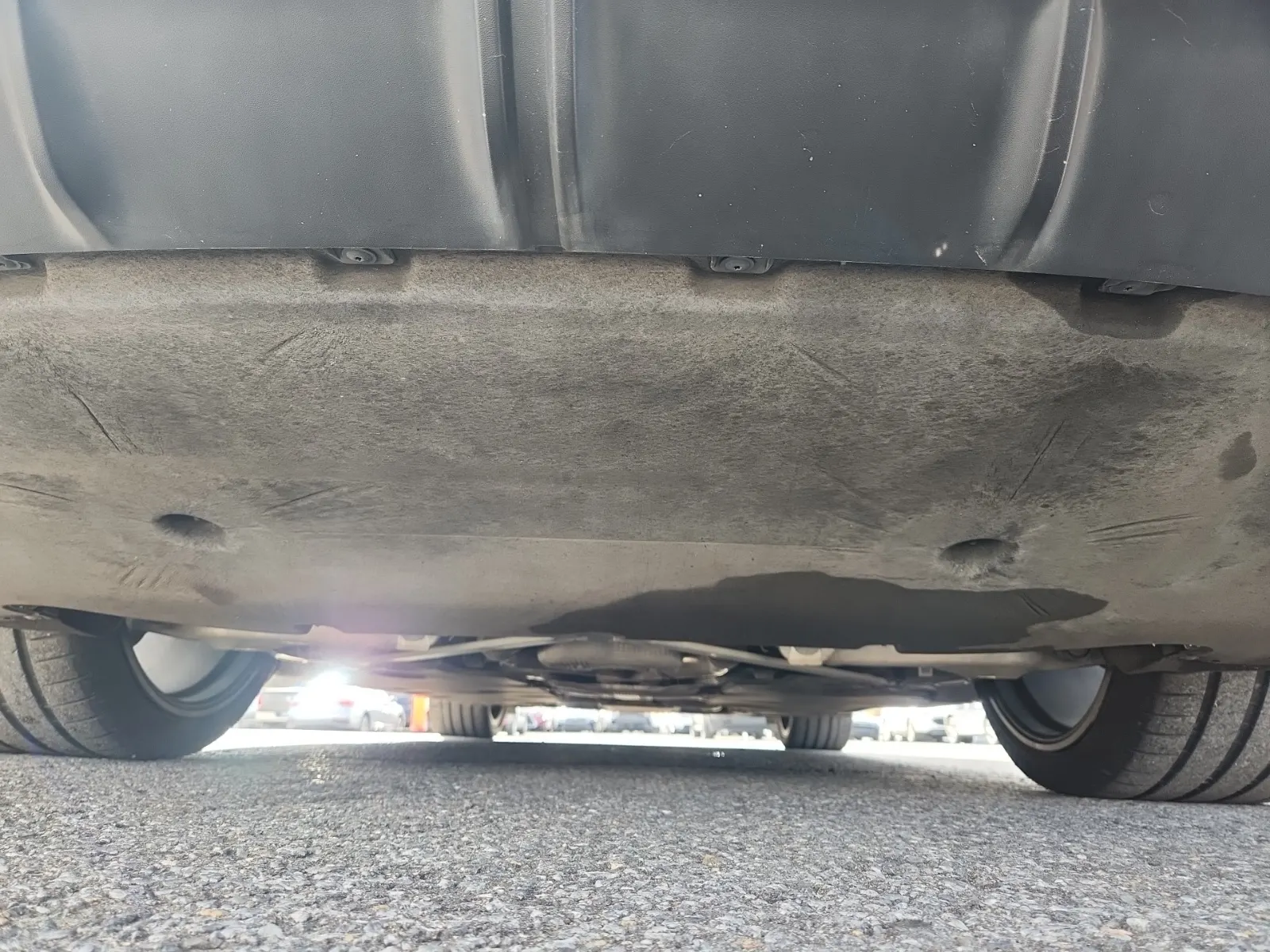 Undercarriage - Rear Photo