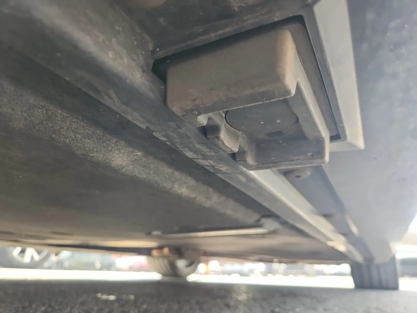 Undercarriage - Passenger Photo