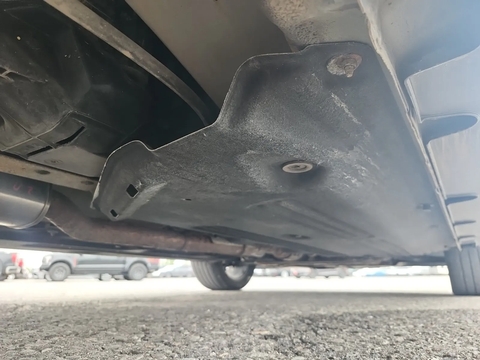 Undercarriage - Passenger Photo