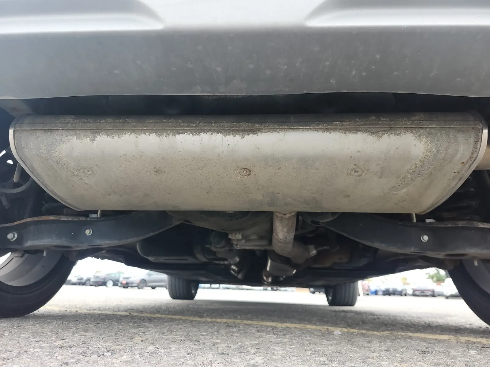 Undercarriage - Rear Photo