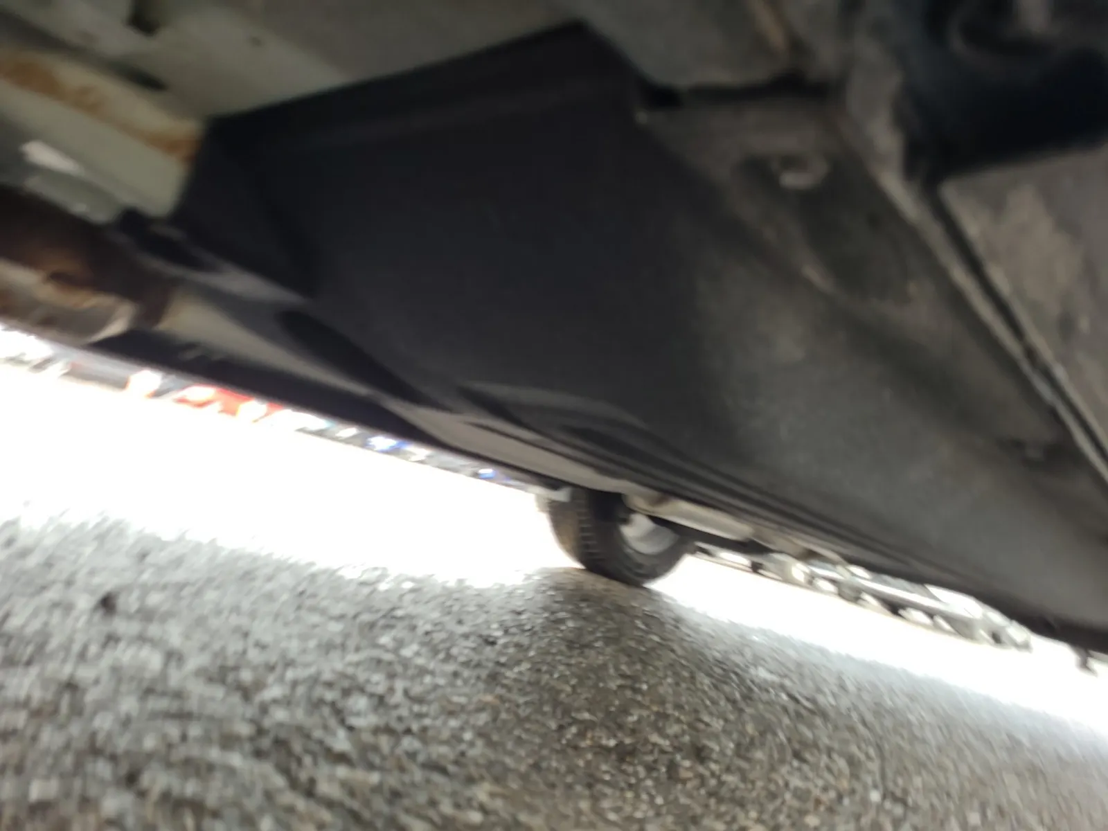 Undercarriage - Driver Photo