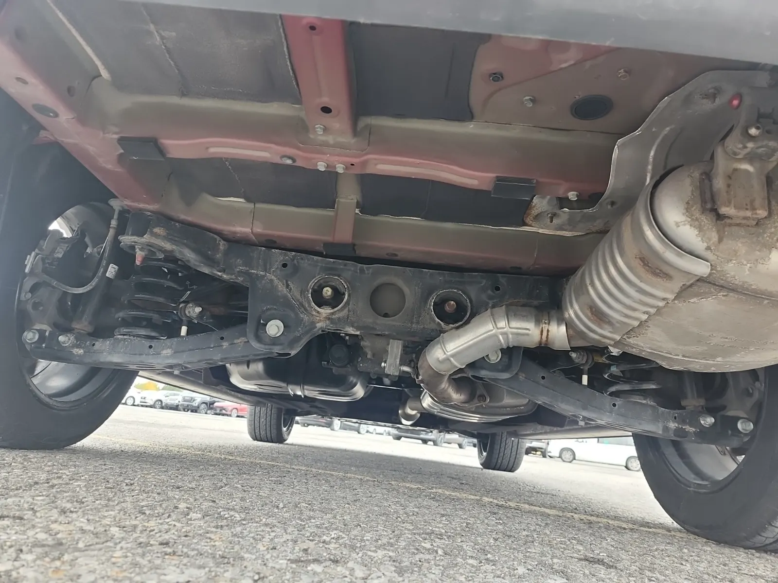 Undercarriage - Rear Photo
