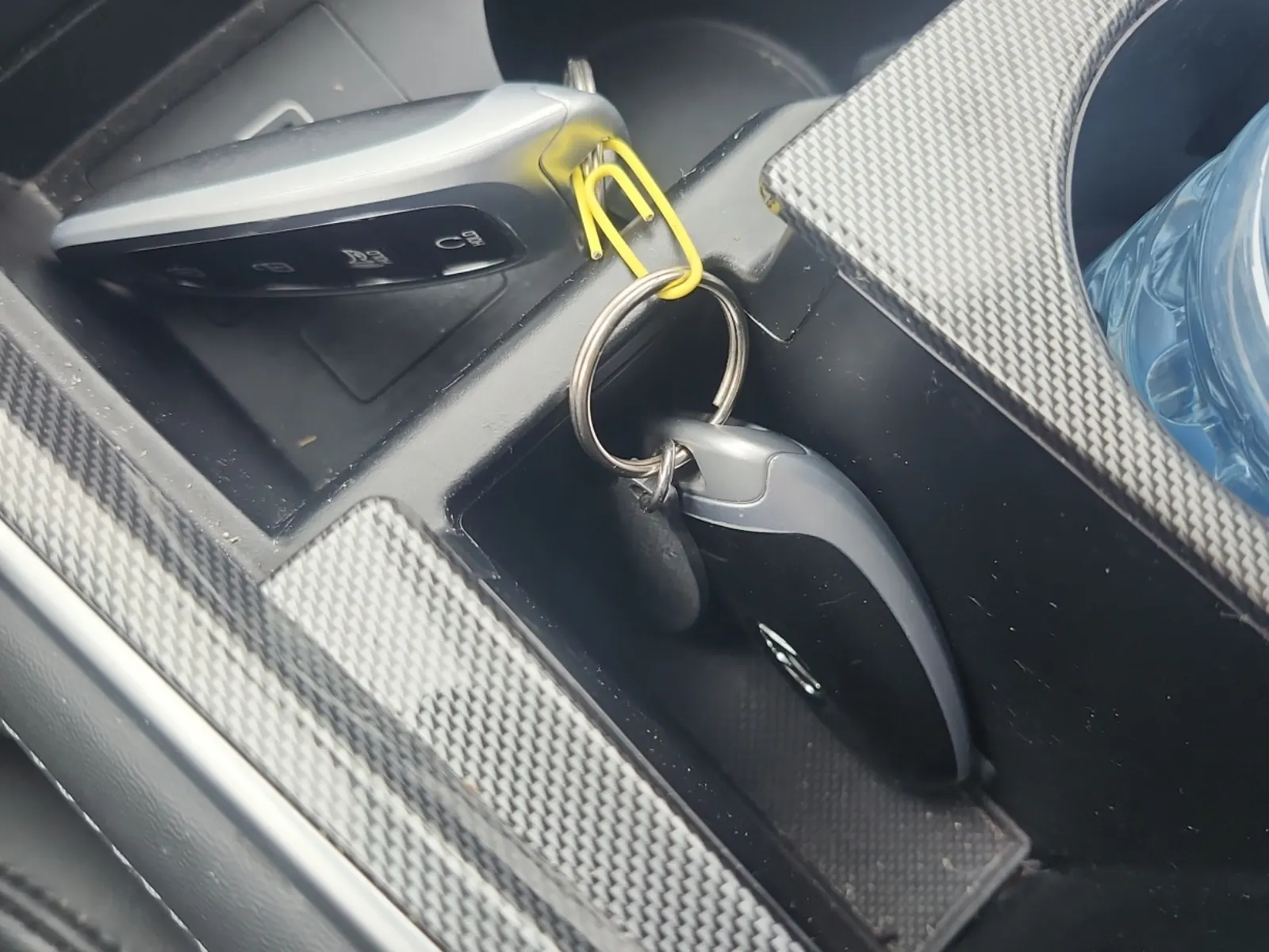 Keys/Fobs/Manual Photo