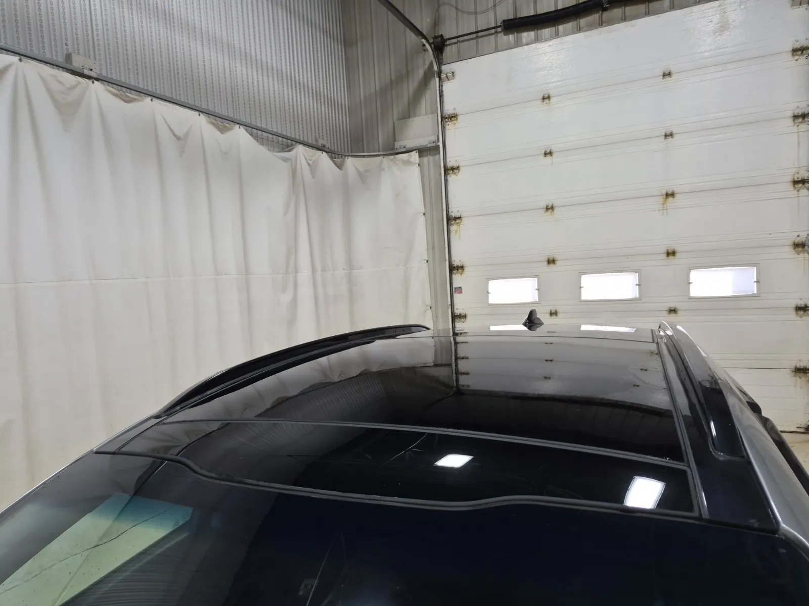 Exterior Roof Photo