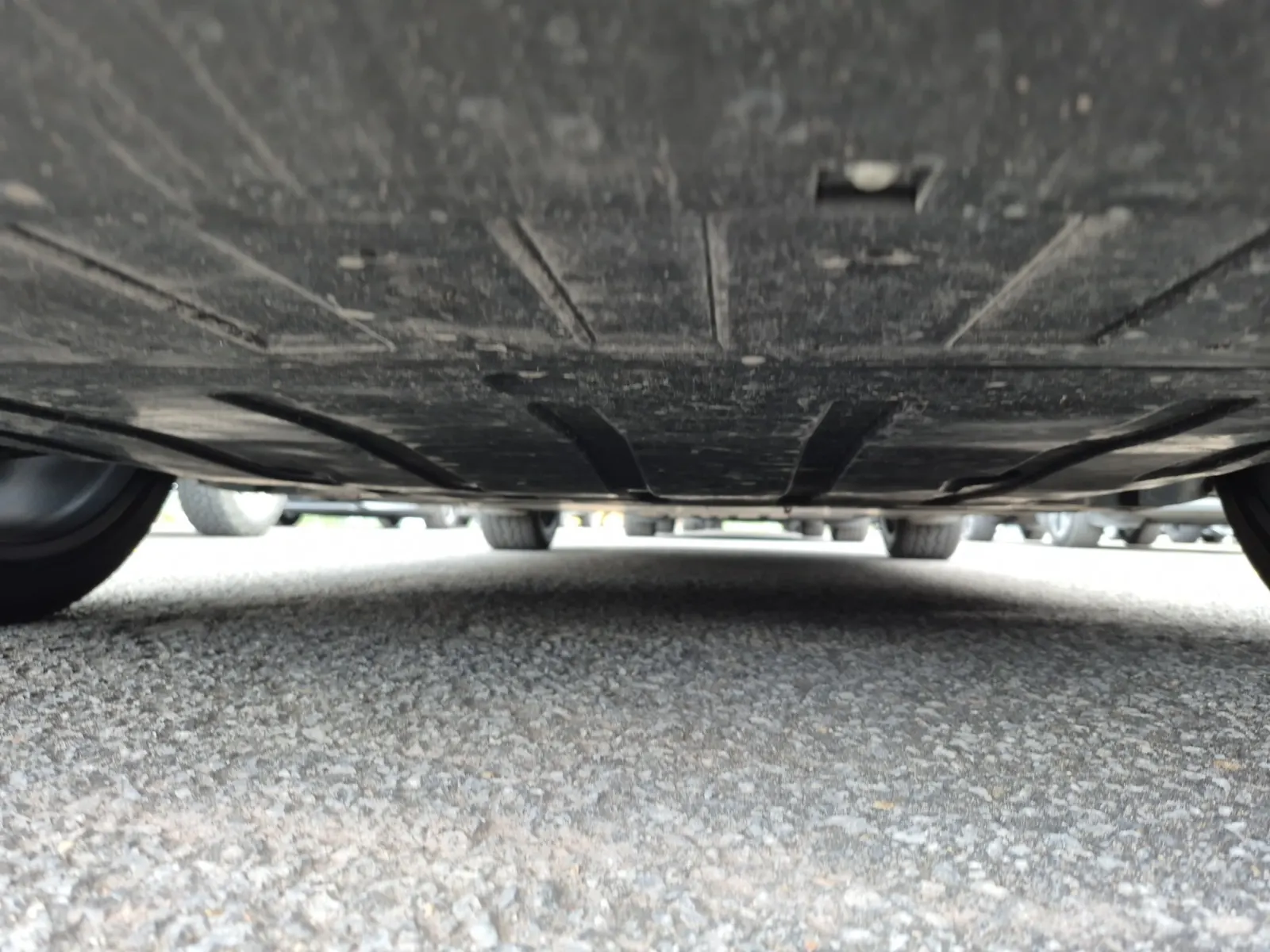 Undercarriage - Front Photo