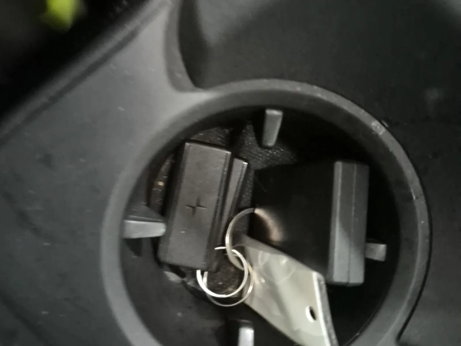 Keys/Fobs/Manual Photo