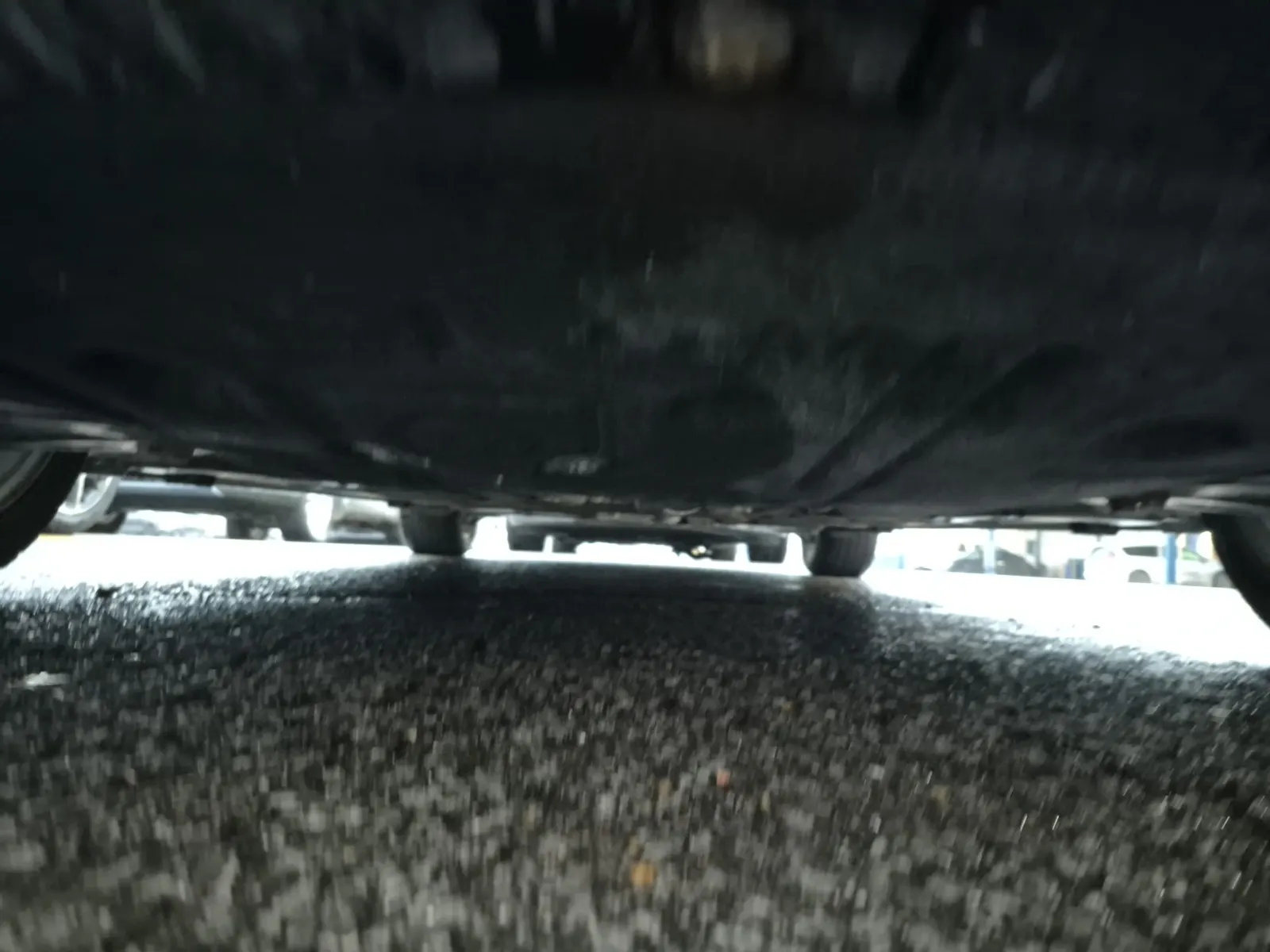 Undercarriage - Front Photo