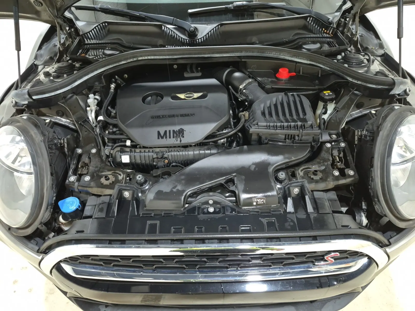 Engine Photo