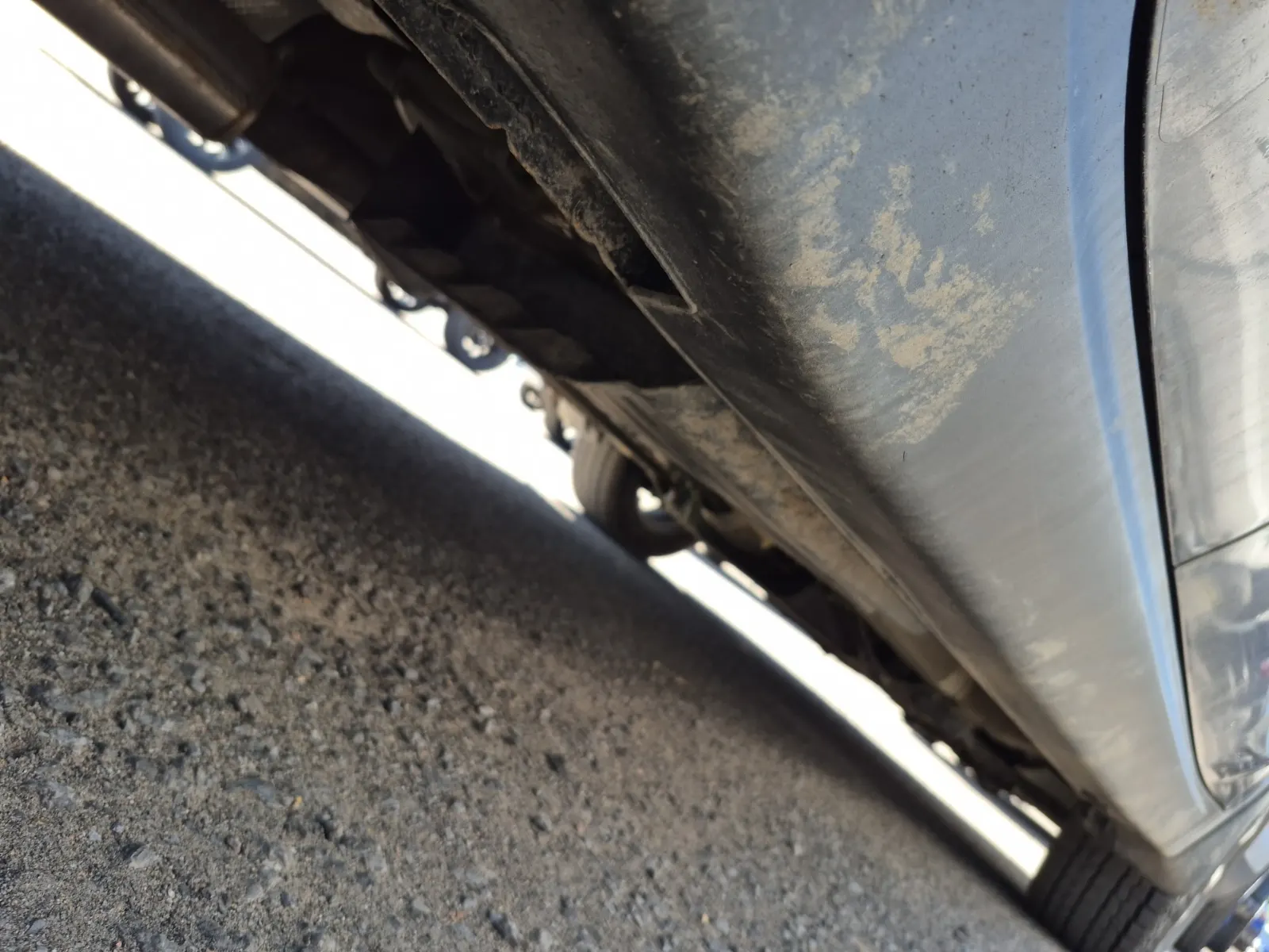 Undercarriage - Passenger Photo