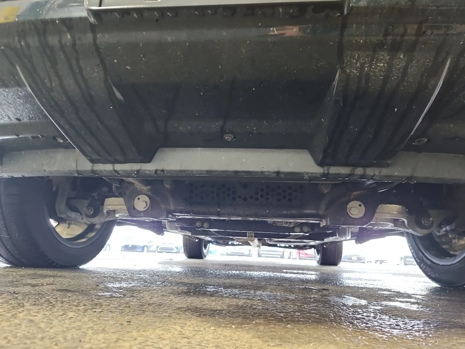 Undercarriage - Front Photo