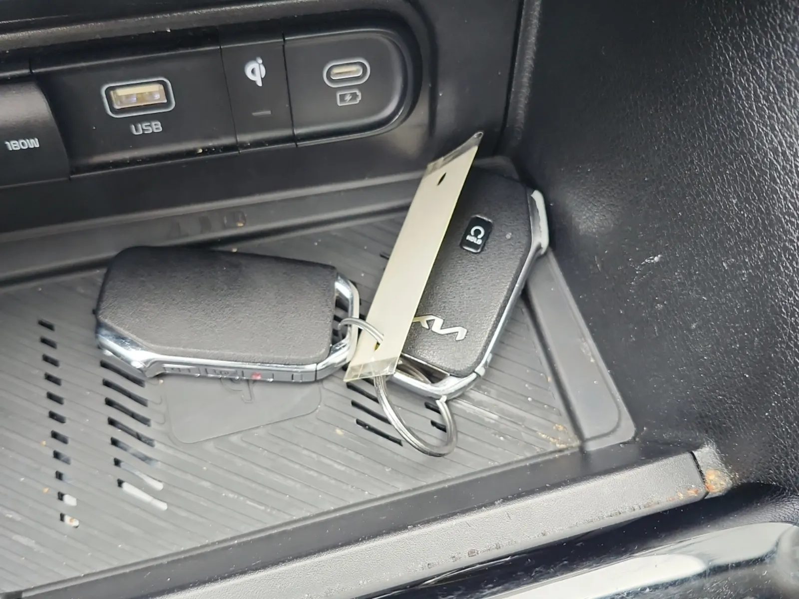 Keys/Fobs/Manual Photo
